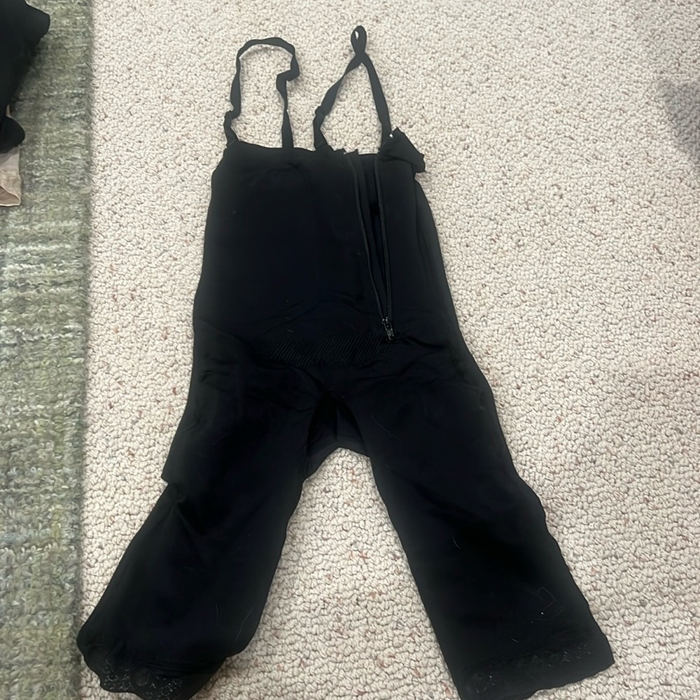Elegant Black Women's Shapewear Bodysuit